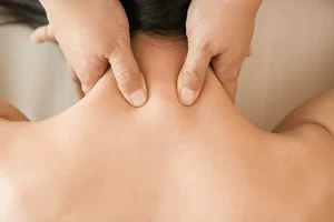 How does a full body massage help in reducing stress and muscle pain